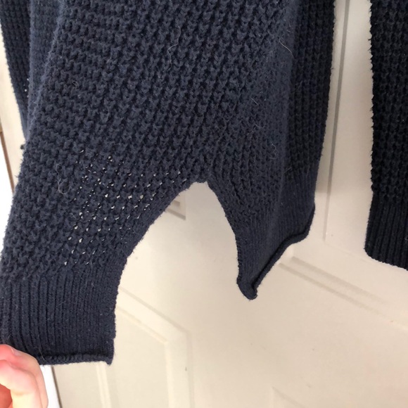 3 for $30: Hollister Knit Navy Sweater! - Picture 5 of 6